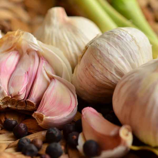 Garlic cloves